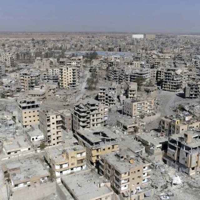 Terör örgütü YPG'den Rakka'da 'sokağa çıkma yasağı'
