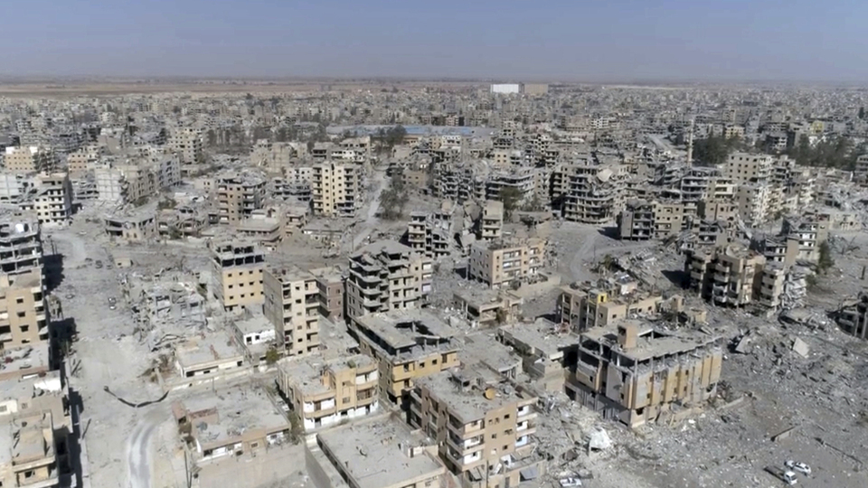 Terör örgütü YPG'den Rakka'da 'sokağa çıkma yasağı'