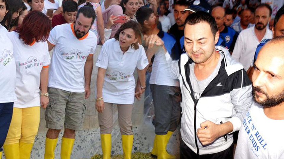 Ortaç ve Manço üzüm suyu çıkardı