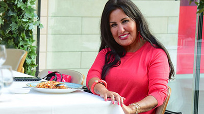 Nükhet Duru yıllara meydan okuyor