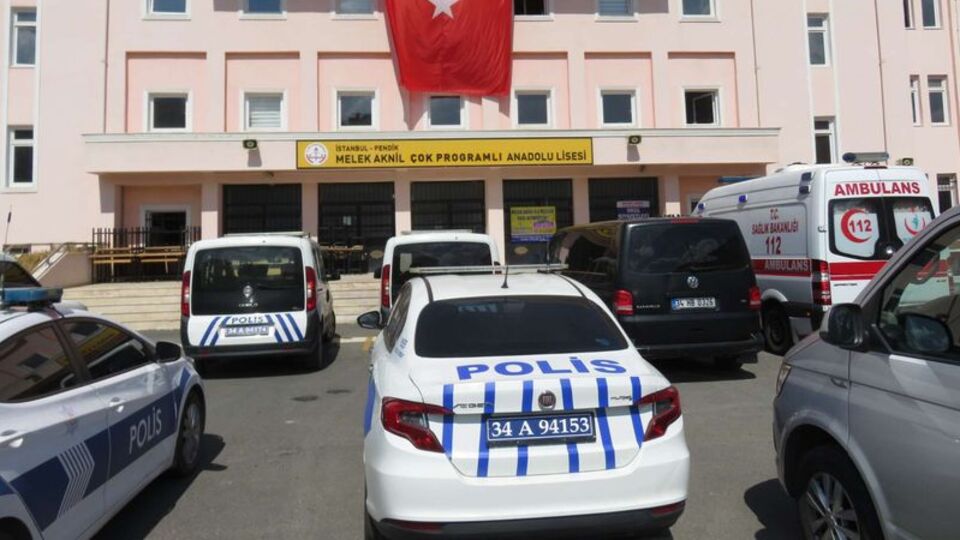 Pendik'te okulda rehine krizi! Teslim oldu!