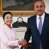 Görüşmede dikkat çeken detay!