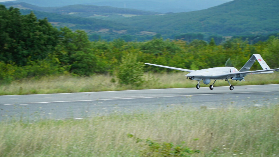 Selçuk Bayraktar'dan insansız savaş uçağı müjdesi