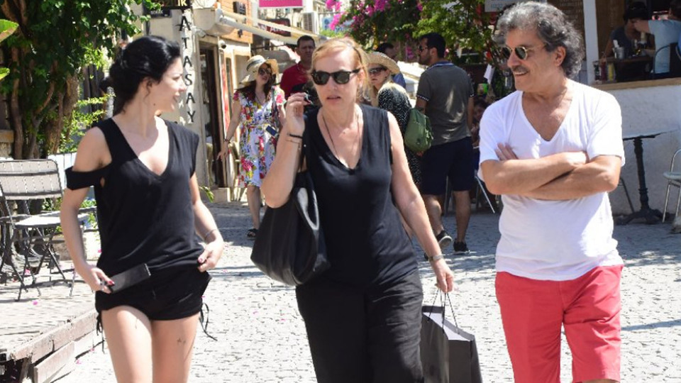 "Ailemle tatile devam ediyorum"