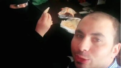 Suudi Arabistan'da iş arkadaşı Suudi kadınla kahvaltı yapan adam gözaltına alındı