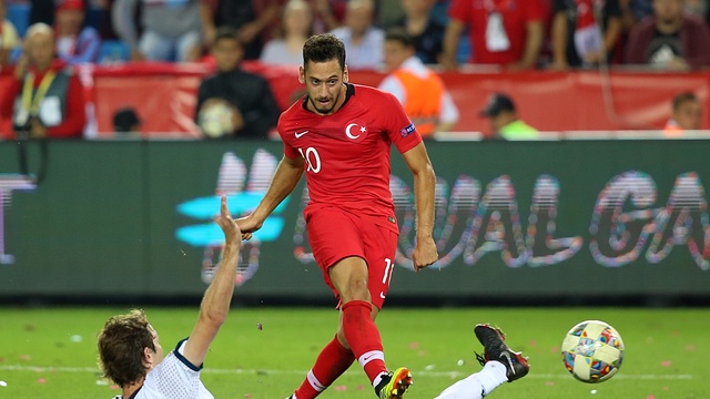 Eleştirilere cevap verdi: "Çok üzgündüm"