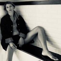 Tuba Ünsal'ın ayakları olay oldu