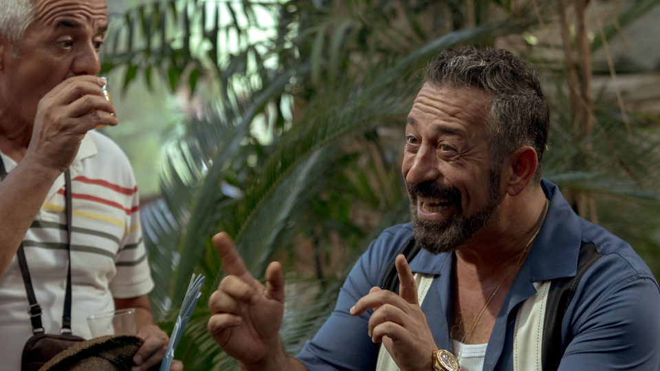 Cem Yılmaz'dan 'Kaçamak'