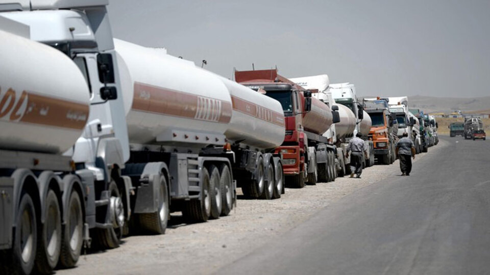 Güney Kore İran'dan petrol sevkiyatını tamamen durdurdu