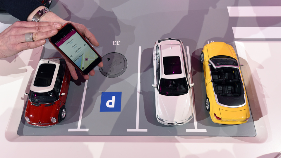 Alman devi 195 ofisini birden kapatıyor