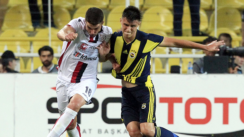 Eljif Elmas'ı devler izledi