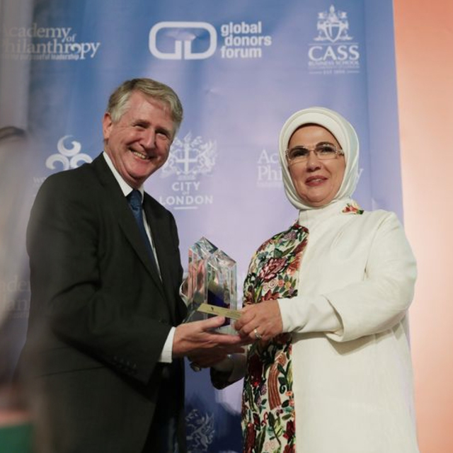 Devletin kadın erkânından tam tekmil Londra seferi