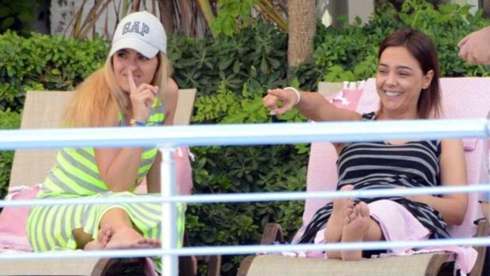 Zarrab'ın yanındaki kadın kim çıktı?