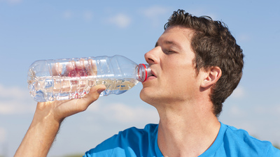 Dikkat! İçtiğimiz sudan sürdüğümüz kreme kadar her şeyde var!