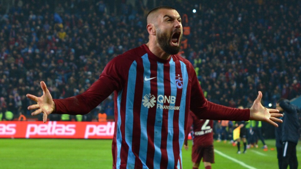 Ağaoğlu, Beşiktaş'ın teklifini açıkladı