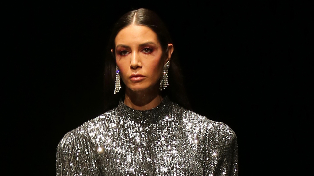 7 yıl aradan sonra podyumda