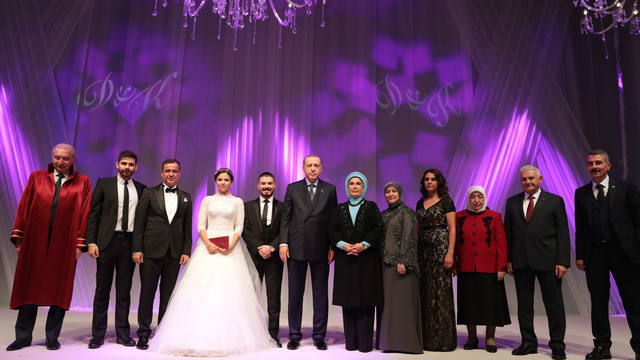 Cumhurbaşkanı Erdoğan nikah şahidi oldu