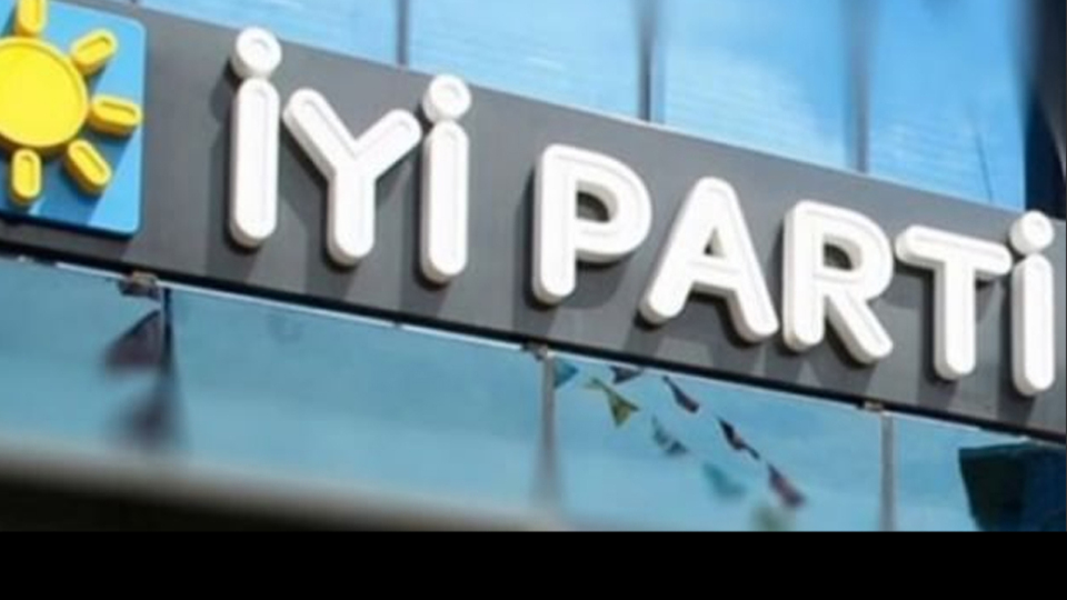 "Büyük bir yara gördük" diyerek istifa ettiler