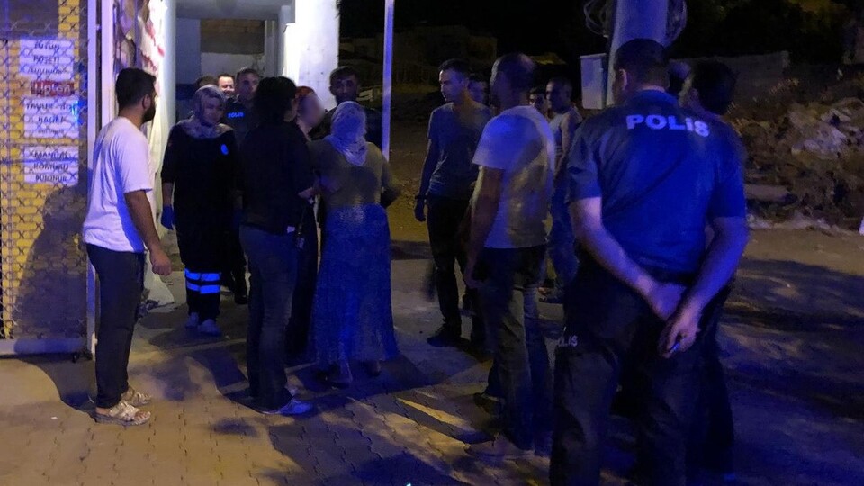 İntihar teşebbüsünde bulunan kadını polis ikna etti