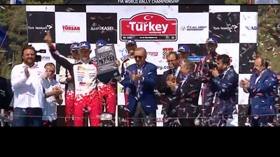 Cumhurbaşkanı Erdoğan, sporculara ödüllerini takdim etti