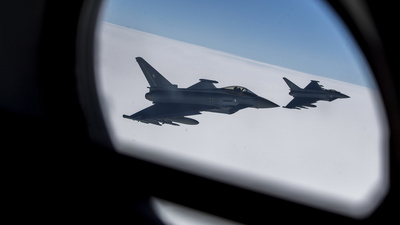 Katar'a 24 savaş, 9 eğitim uçağı!