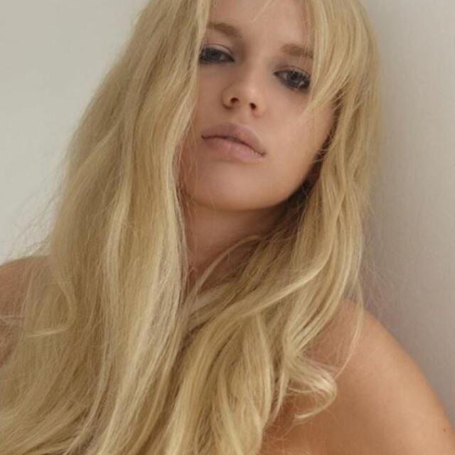 Rus modelden Putin'e şok suçlama!