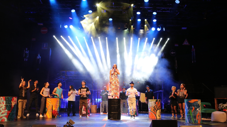 'Kız Leyla'yı kaybolan çocuklara atfetti