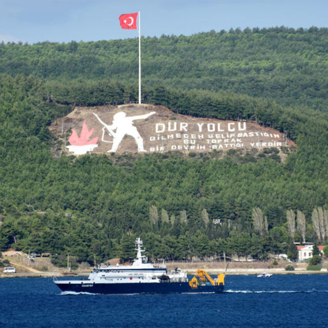 Rus gemisi, Çanakkale'den geçti! Akdeniz'e iniyor...