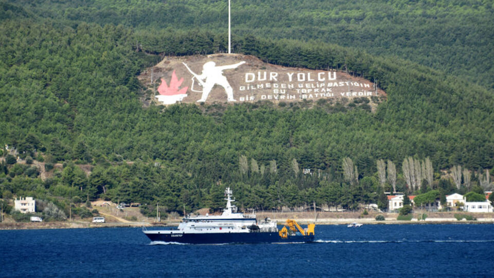 Rus gemisi, Çanakkale'den geçti! Akdeniz'e iniyor...