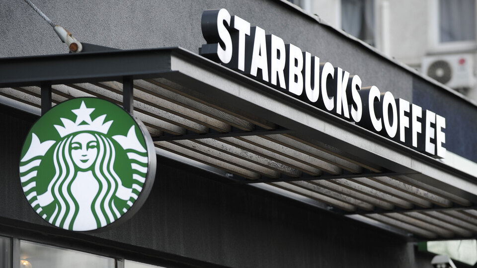 Starbucks'tan zam! Ürünlerin hepsine...