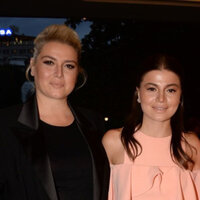 Hadise ile ablası sosyal medyada kapıştı