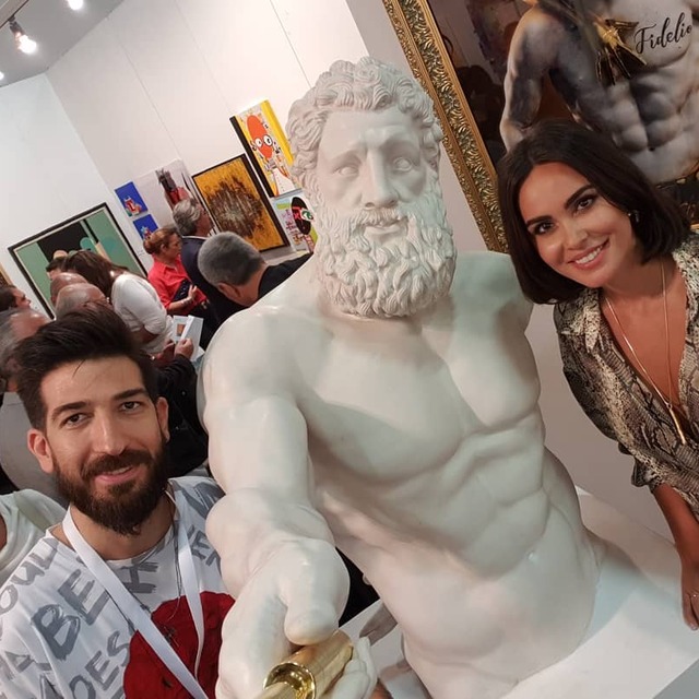 Contemporary'de 'Herkül' ile selfie keyfi  