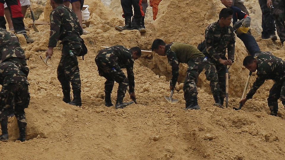 Filipinler'de heyelan: Çok sayıda ölü ve kayıp var!