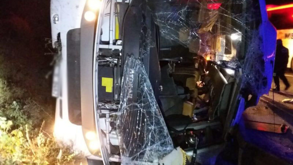 TEM'de feci kaza: 1 ölü, 18 yaralı