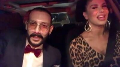 Şarkı söylerken kaza yaptı!