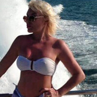 Ajda Pekkan'ın tatil pozları olay oldu! Göbek deliği...