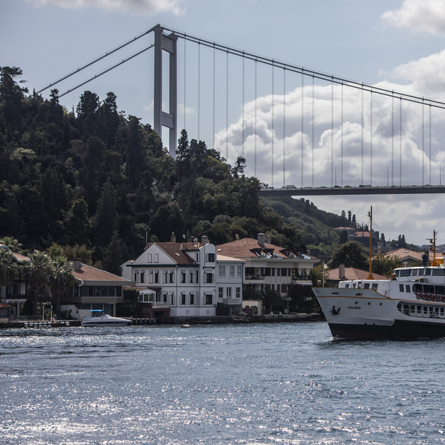 Katarlılar peşinde! Boğazda 60 yalı satılıyor