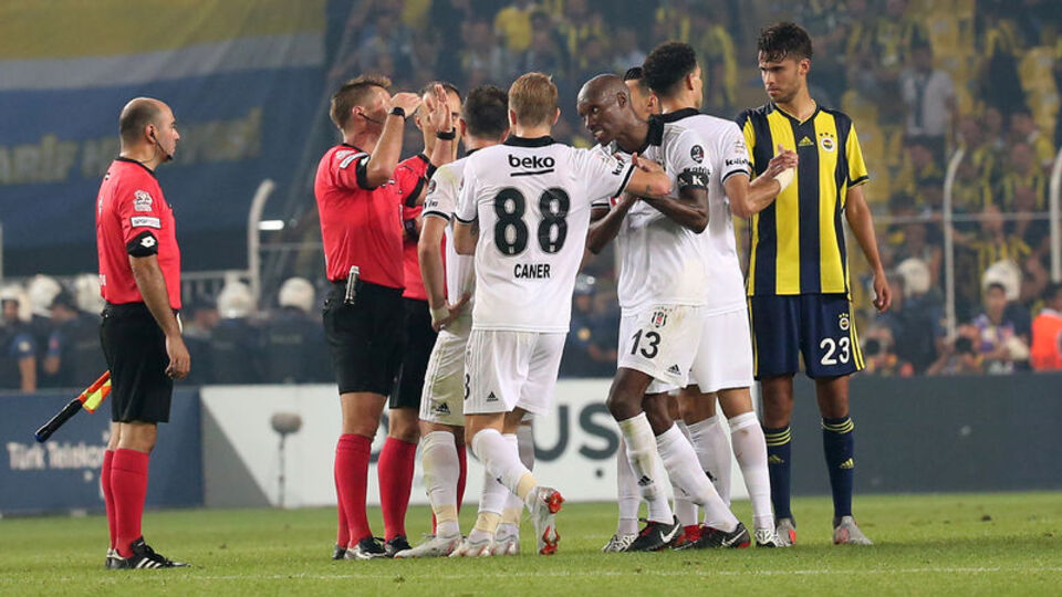 Maç bitti, Caner kızardı