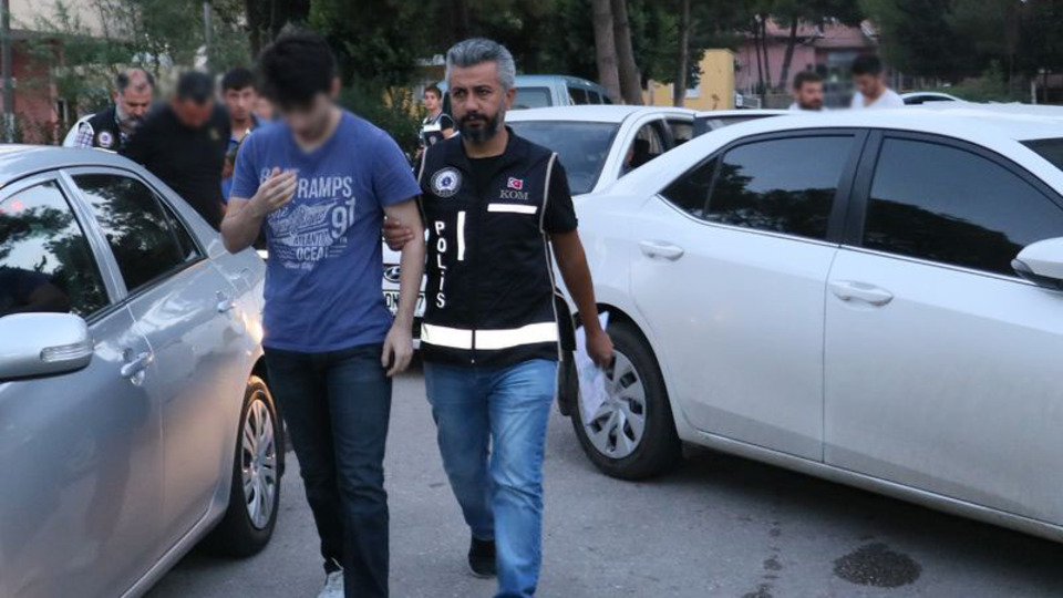 Adana merkezli 5 ilde FETÖ operasyonu
