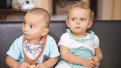 Biyonik kulak ameliyatı olmaları gerekiyor ama...