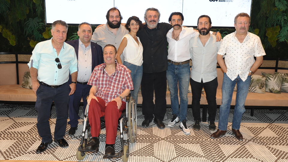 'Ben de yönetmenim diye geçiniyorum'