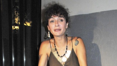 Birce Akalay isyan etti: Burası yerleşim yeri!