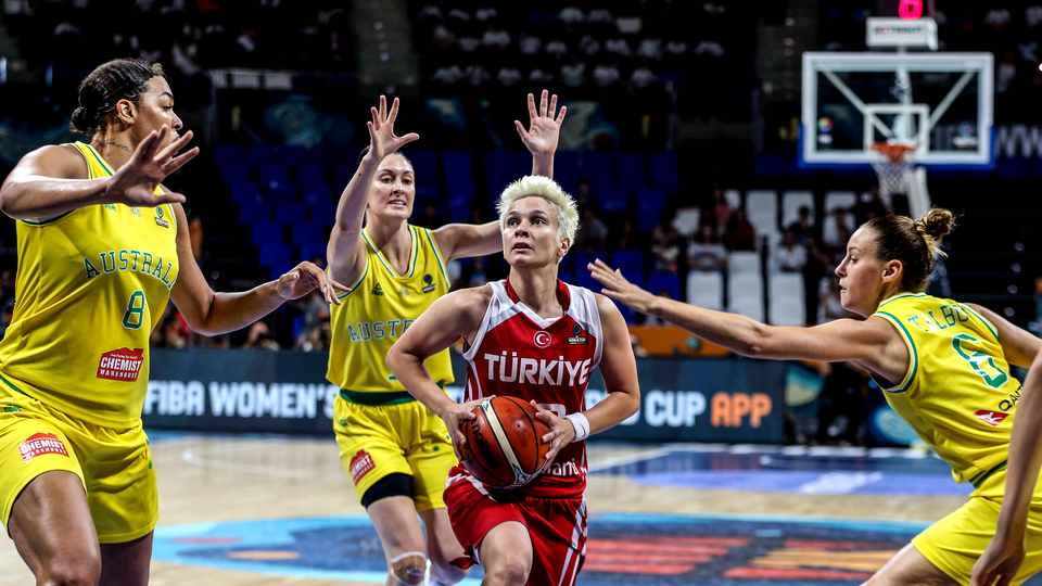 Pota'nın Perileri Avustralya'ya yenildi