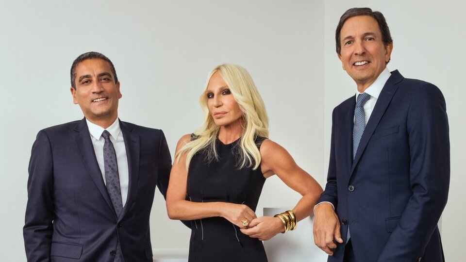 İtalya'dan Versace'nin Michael Kors'a satılmasına tepki: 'Ekonomimizin göz bebekleri yurt dışına gidiyor'