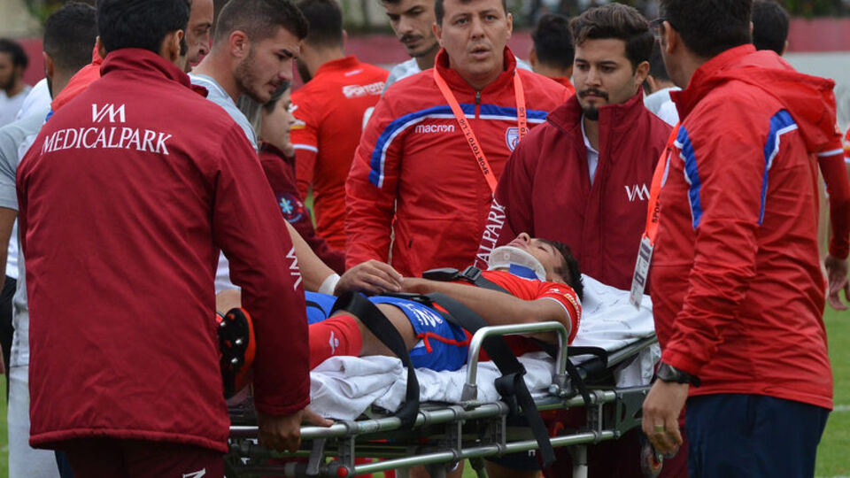 Pendikspor Teknik Direktörü Yücer'den örnek davranış