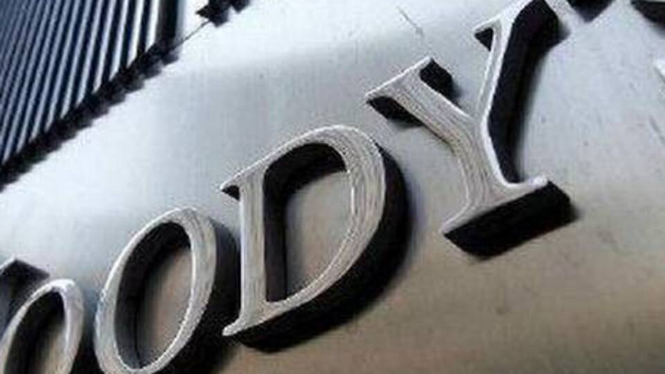 Moody's Türkiye'nin döviz cinsi banka mevduatı notunu indirdi