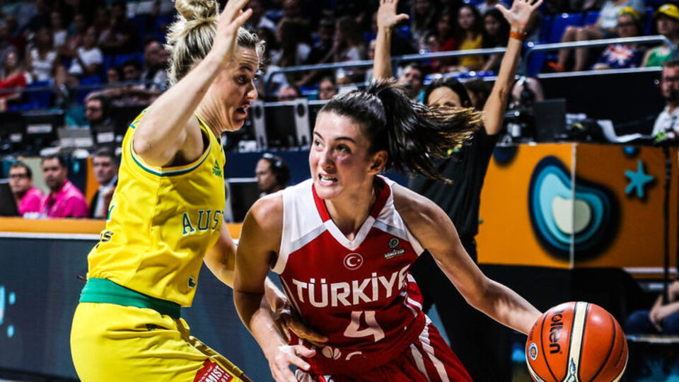 Millilerin rakibi Fransa oldu