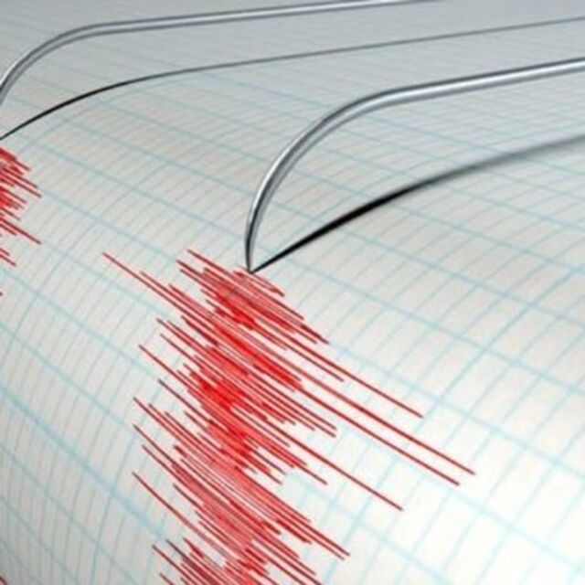 Girit'te deprem!
