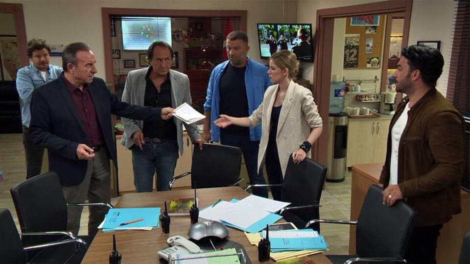 Arka Sokaklar hangi gün yayınlanıyor?