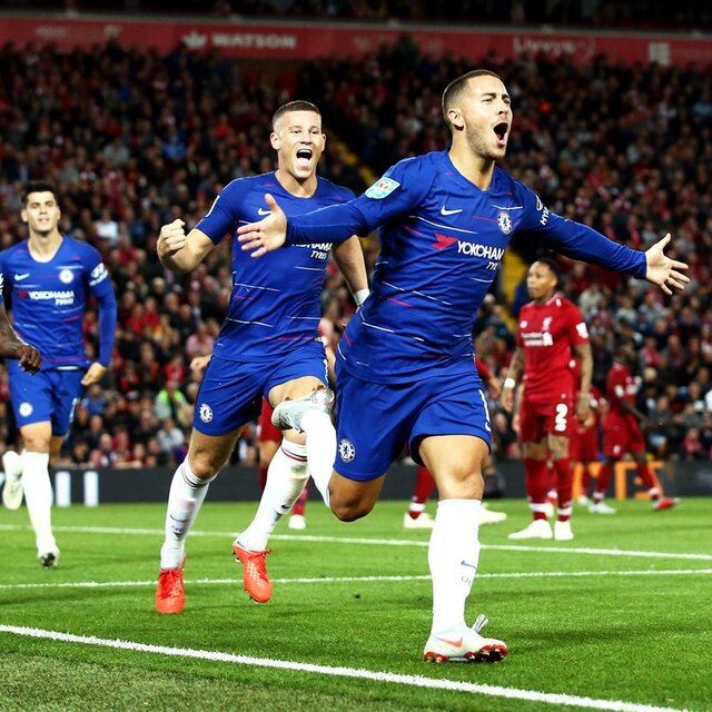 Chelsea, Anfield'da turladı!